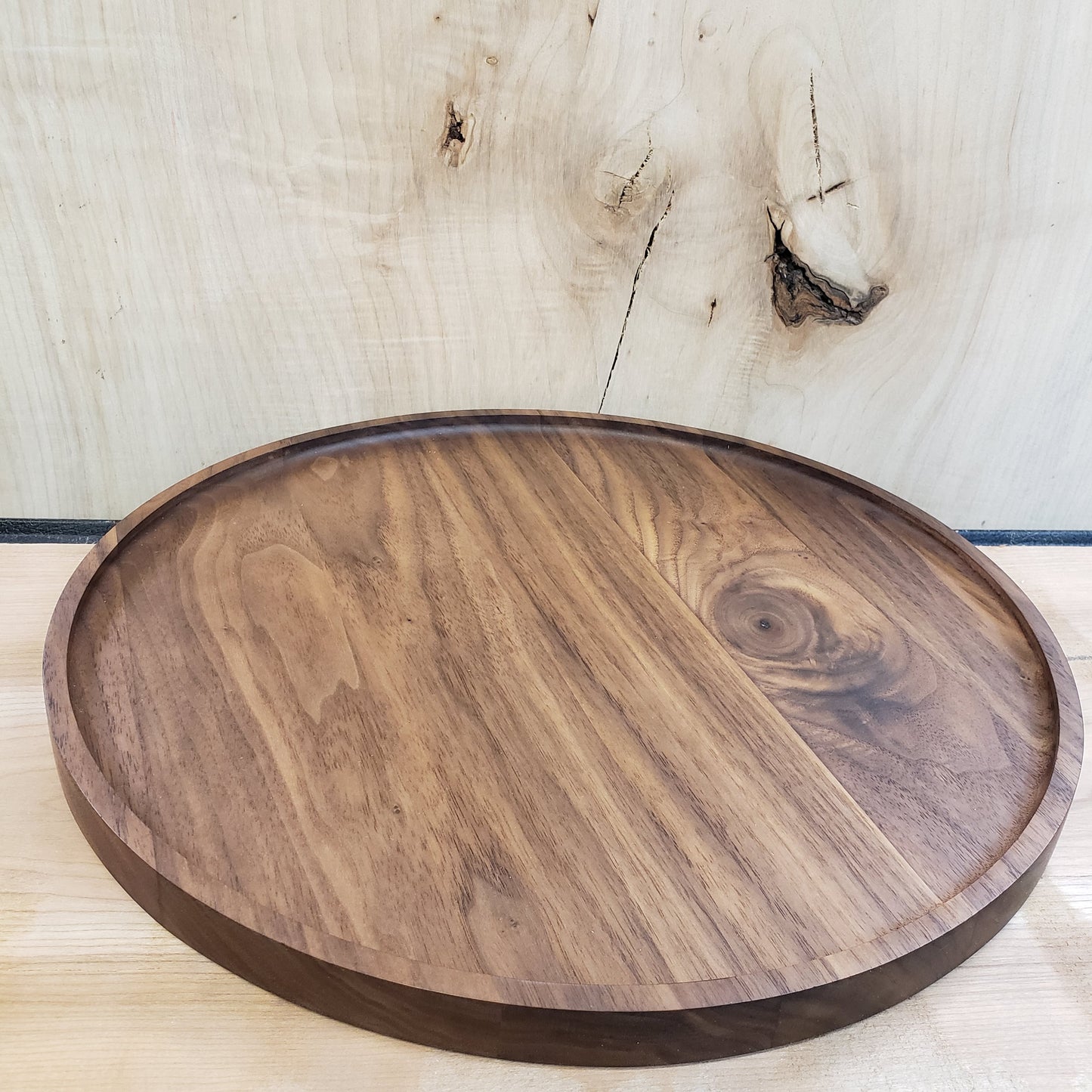 Large walnut plate - Chuck and Wood