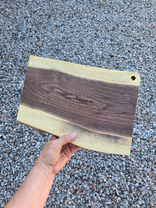 Walnut serving short