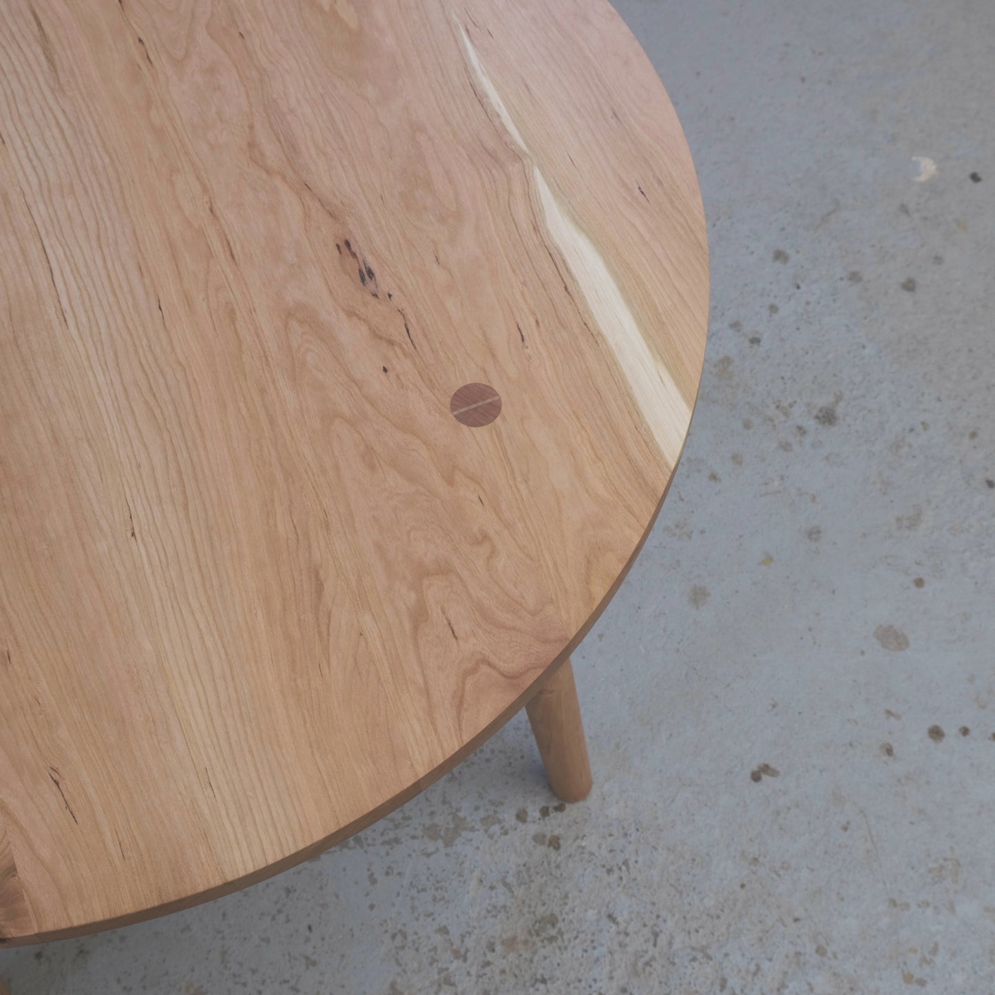 Cherrywood round coffee table - Chuck and Wood