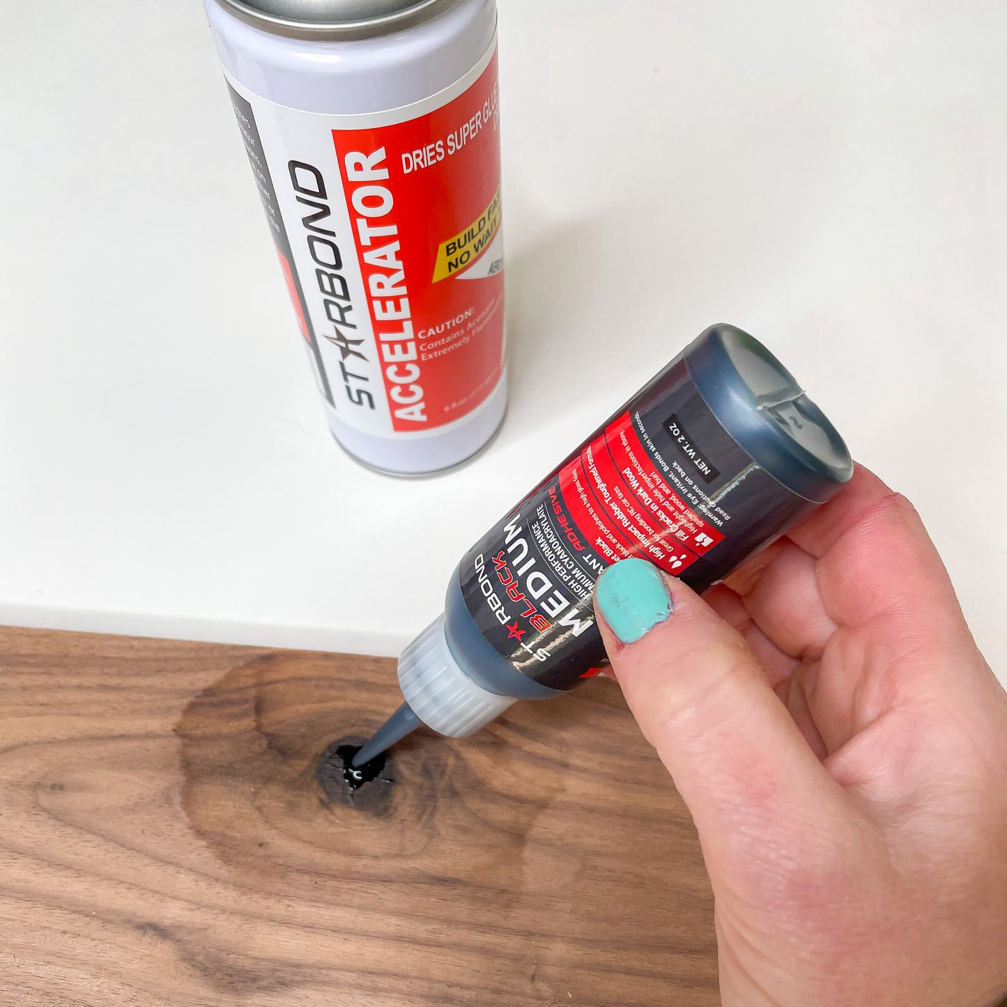 Starbond Black Medium CA Glue 2oz - Chuck and Wood