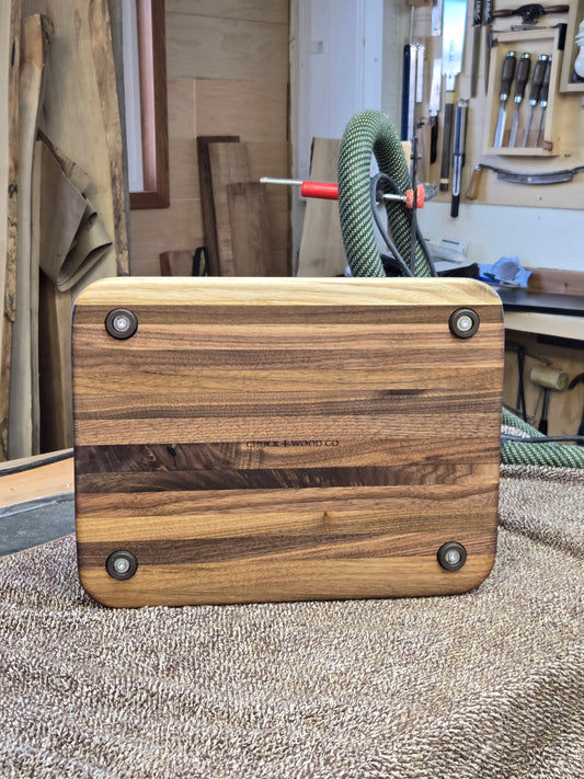 Long grain walnut chopping board