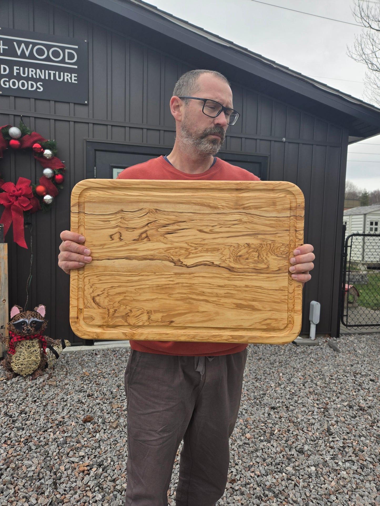 Olivewood XL chopping board