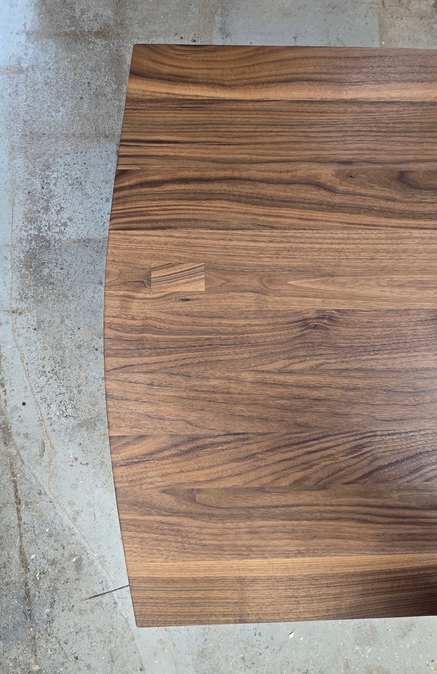 Pillars walnut dining table