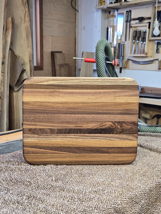 Long grain walnut chopping board