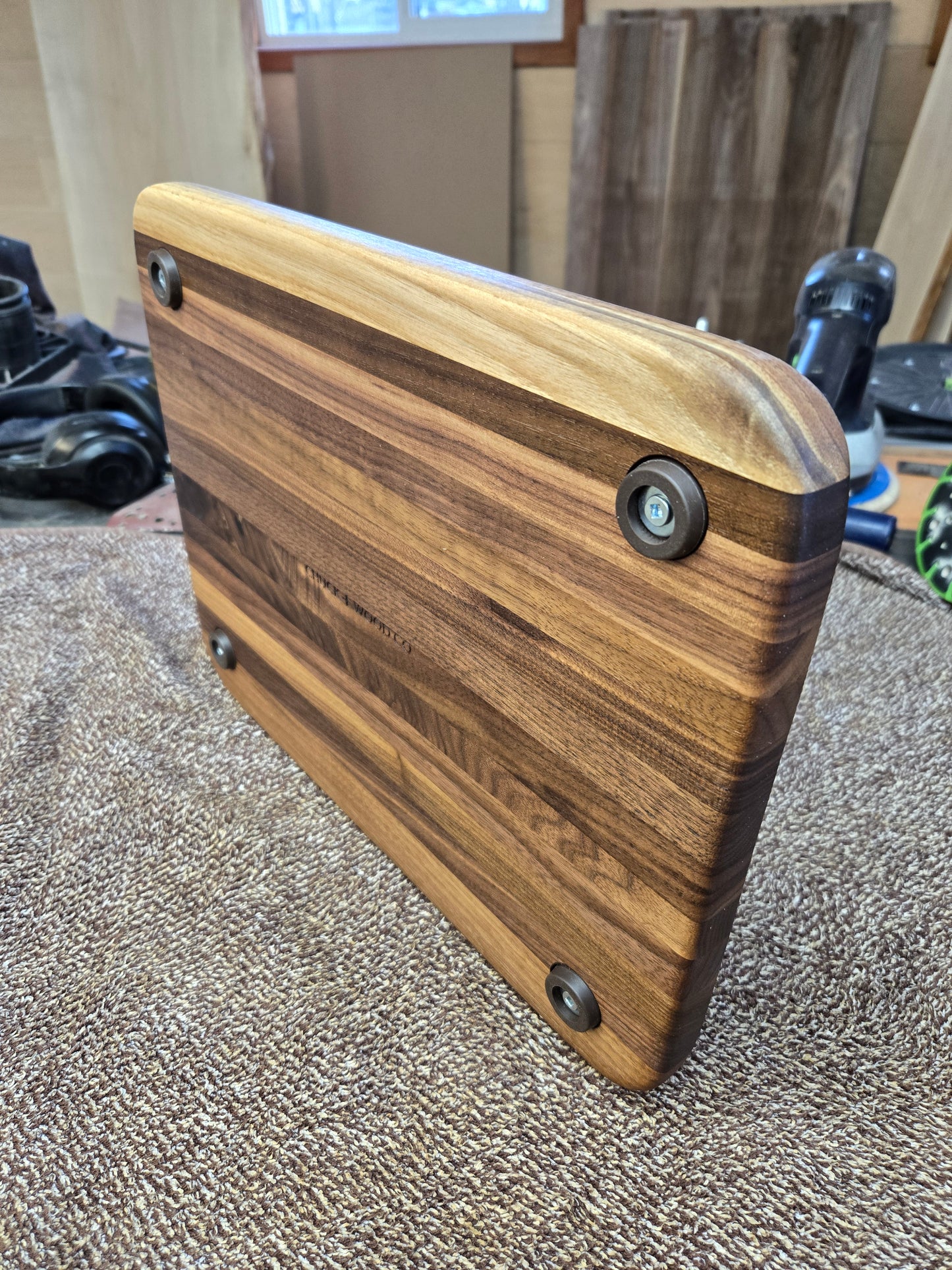 Long grain walnut chopping board