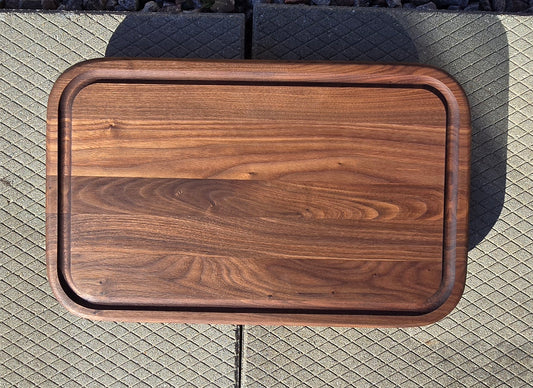 Classic walnut cutting board